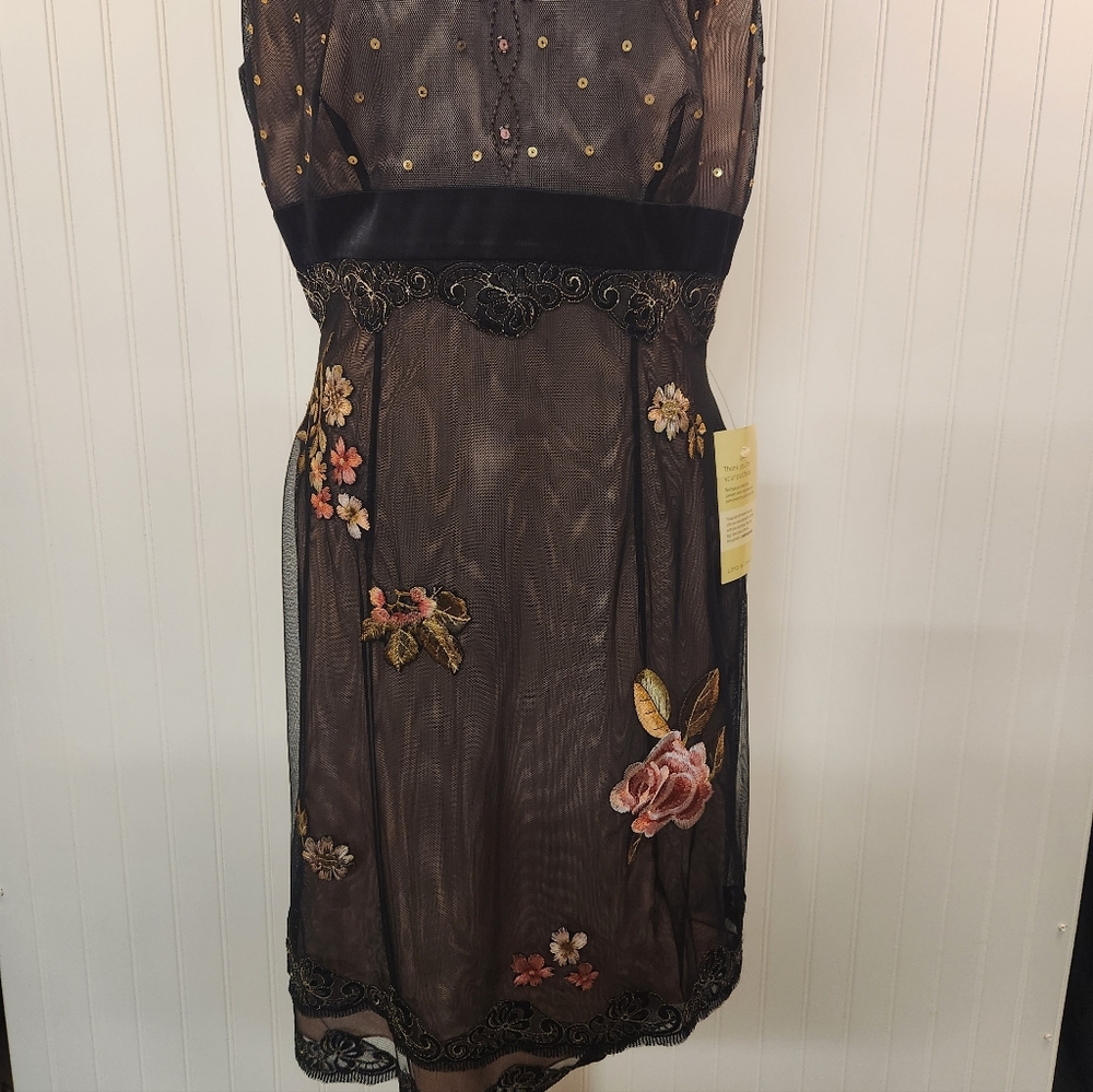 NEW Adrianna Papell Black Mesh Floral Embroidered Sequin Cocktail Dress Size 12 - Picture 4 of 16